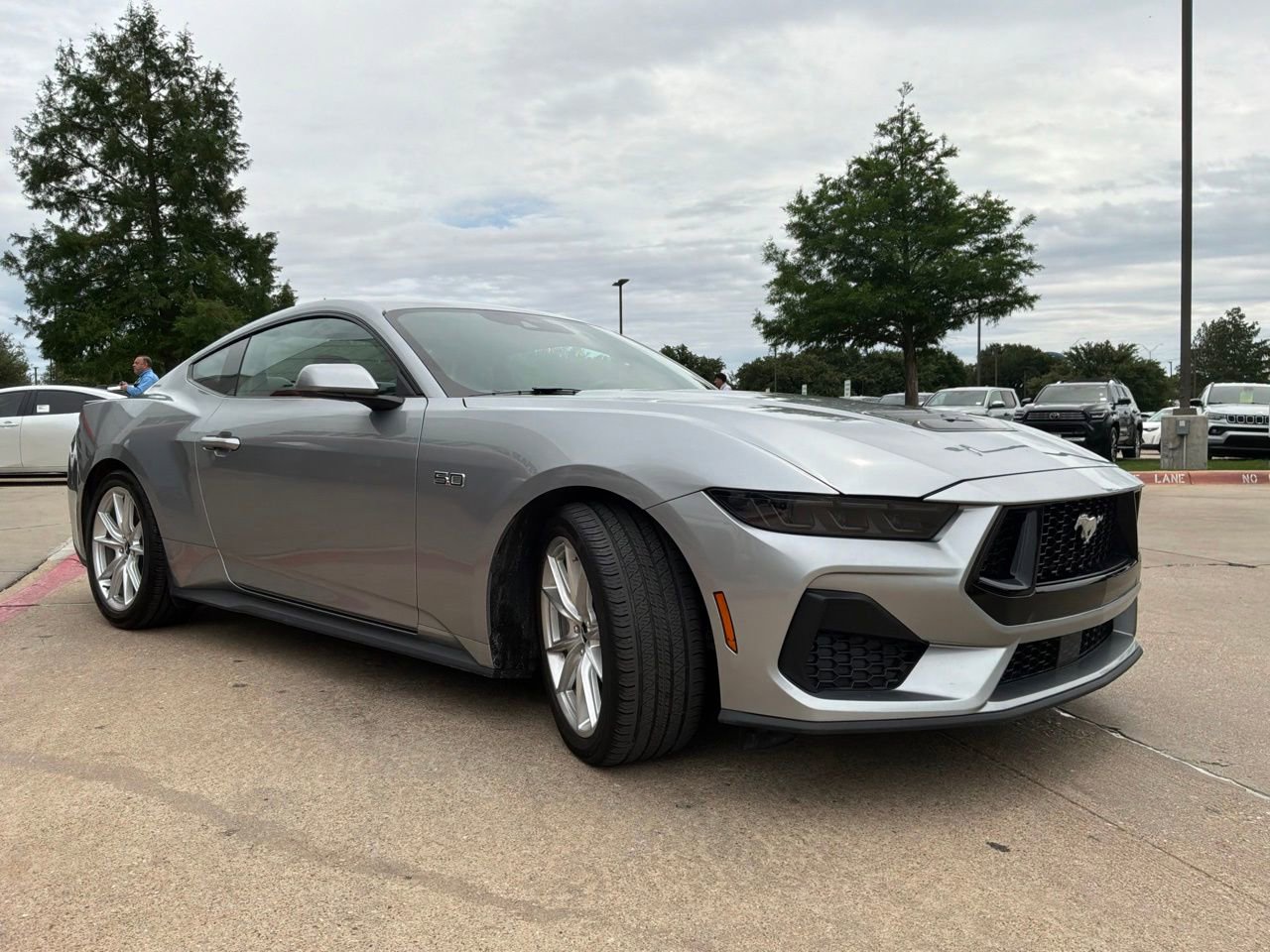 Used 2025 Ford Mustang GT Premium RWD image 4