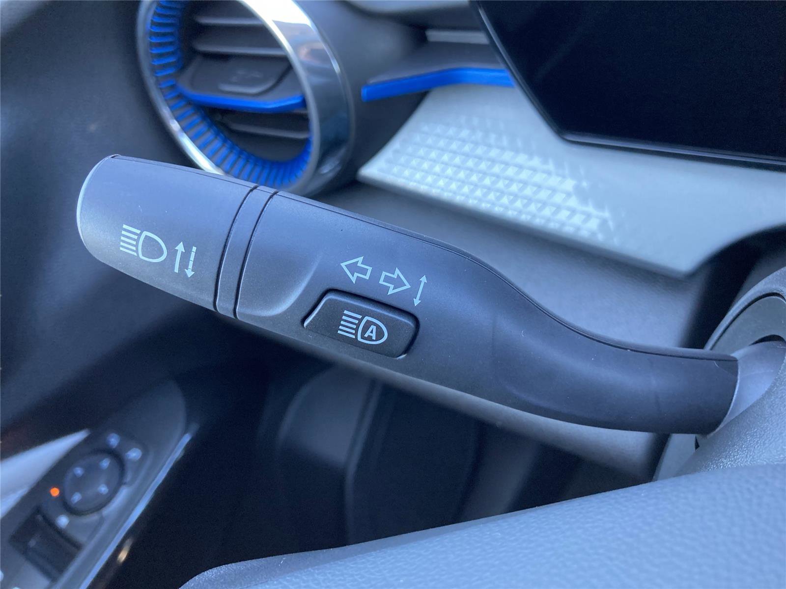 New 2026 Chevrolet Trax LT w/ Driver Confidence Package image 25