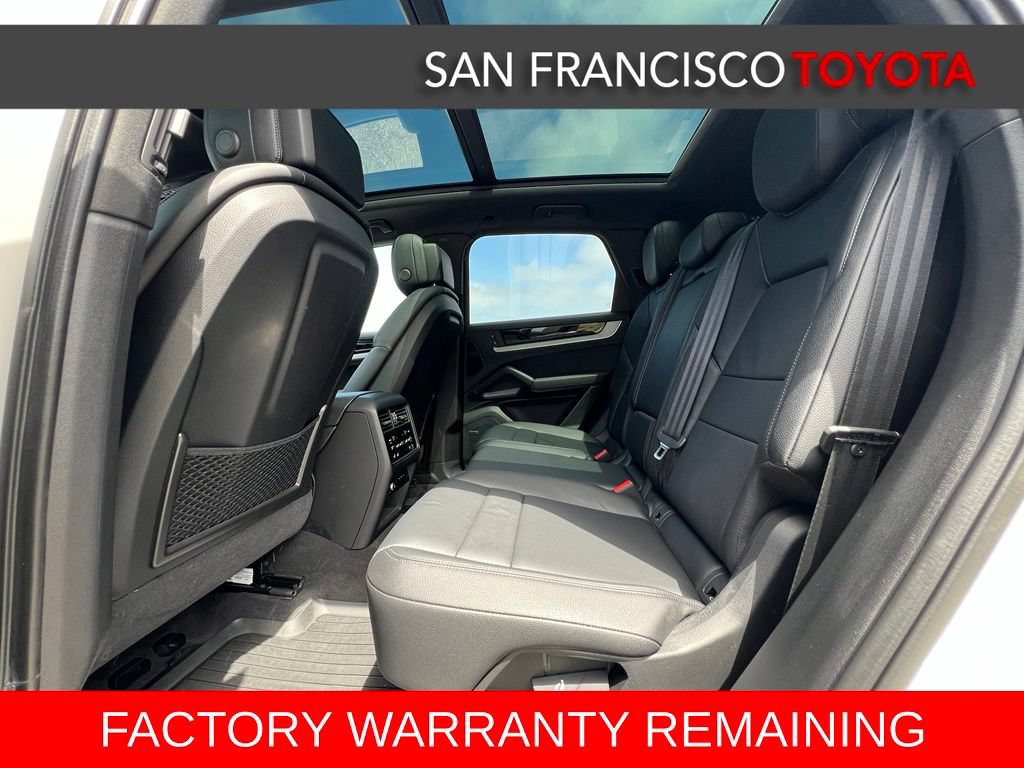 Used 2024 Porsche Cayenne S AWD/4WD image 16