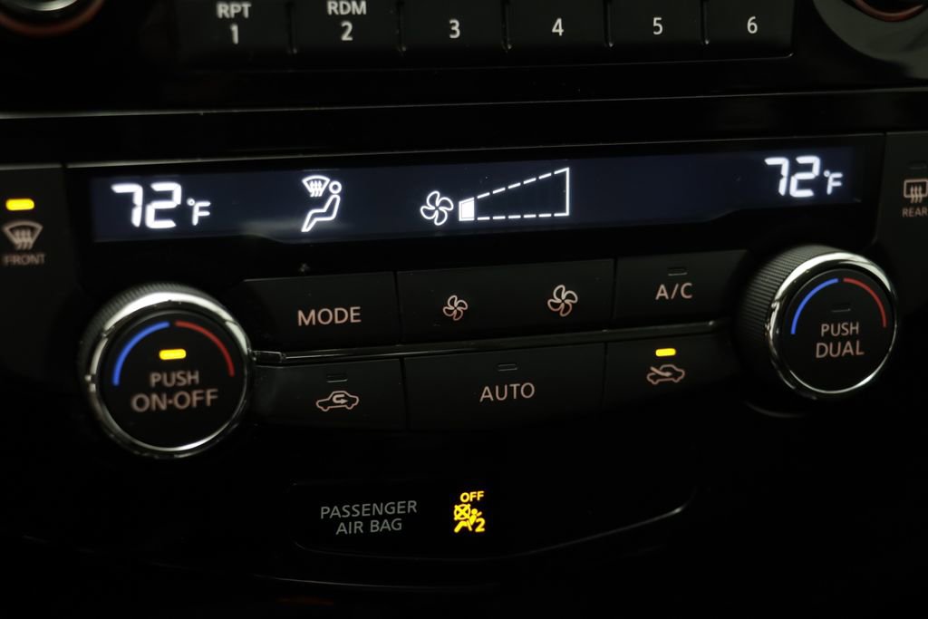 Used 2017 Nissan Rogue SV image 10