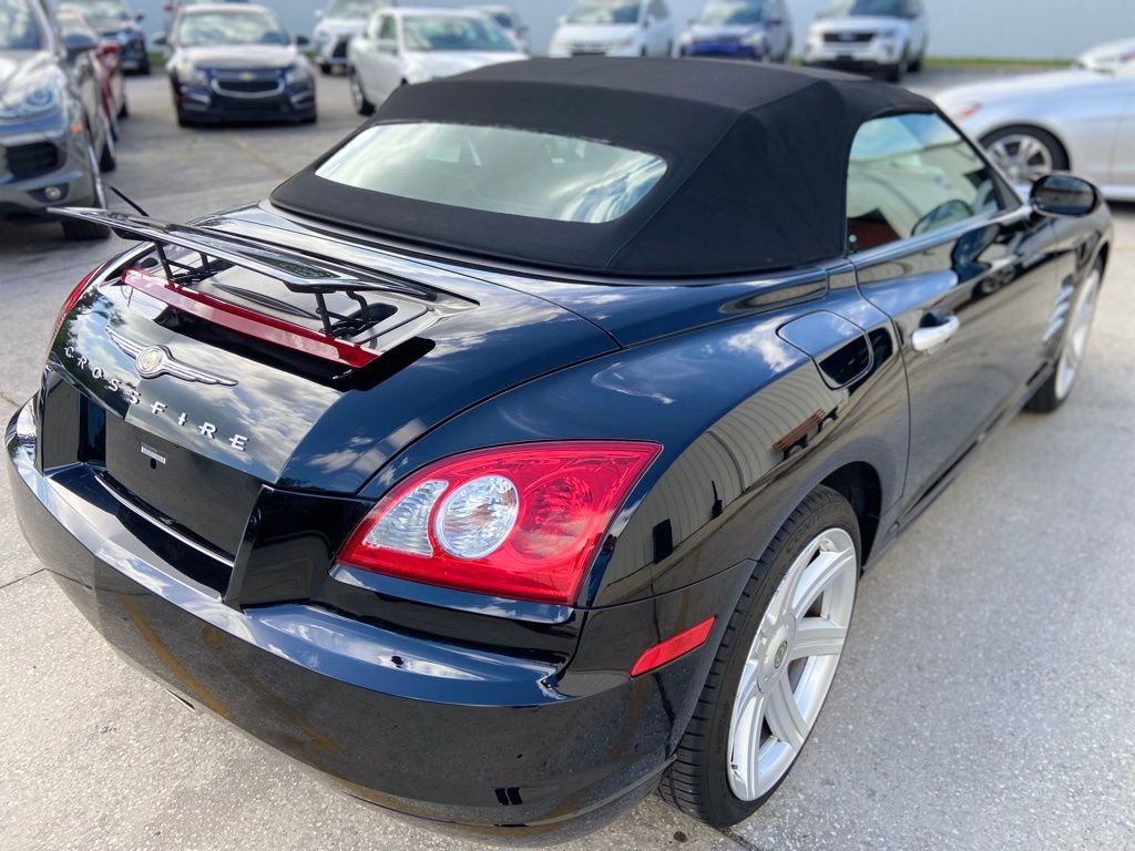 Used 2008 Chrysler Crossfire Limited RWD image 5