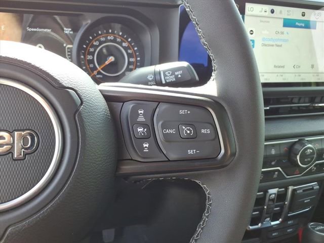 Used 2025 Jeep Gladiator Sport AWD/4WD image 20
