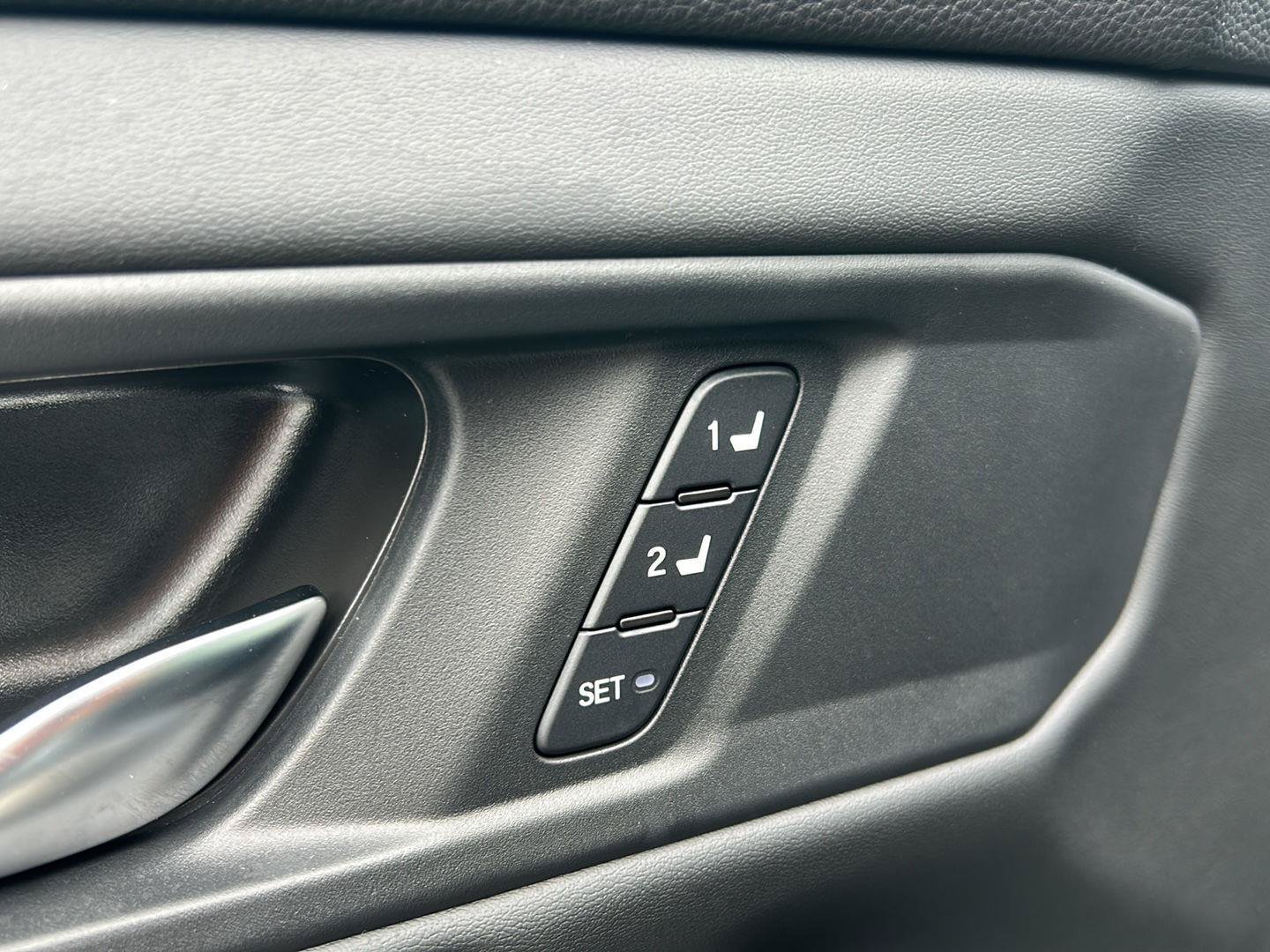 Used 2023 Honda Accord Touring image 13