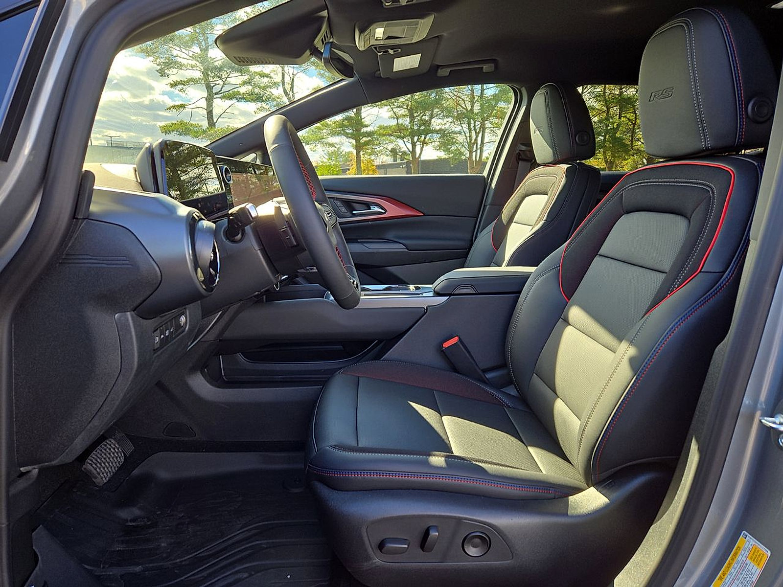 New 2026 Chevrolet Equinox EV RS image 14