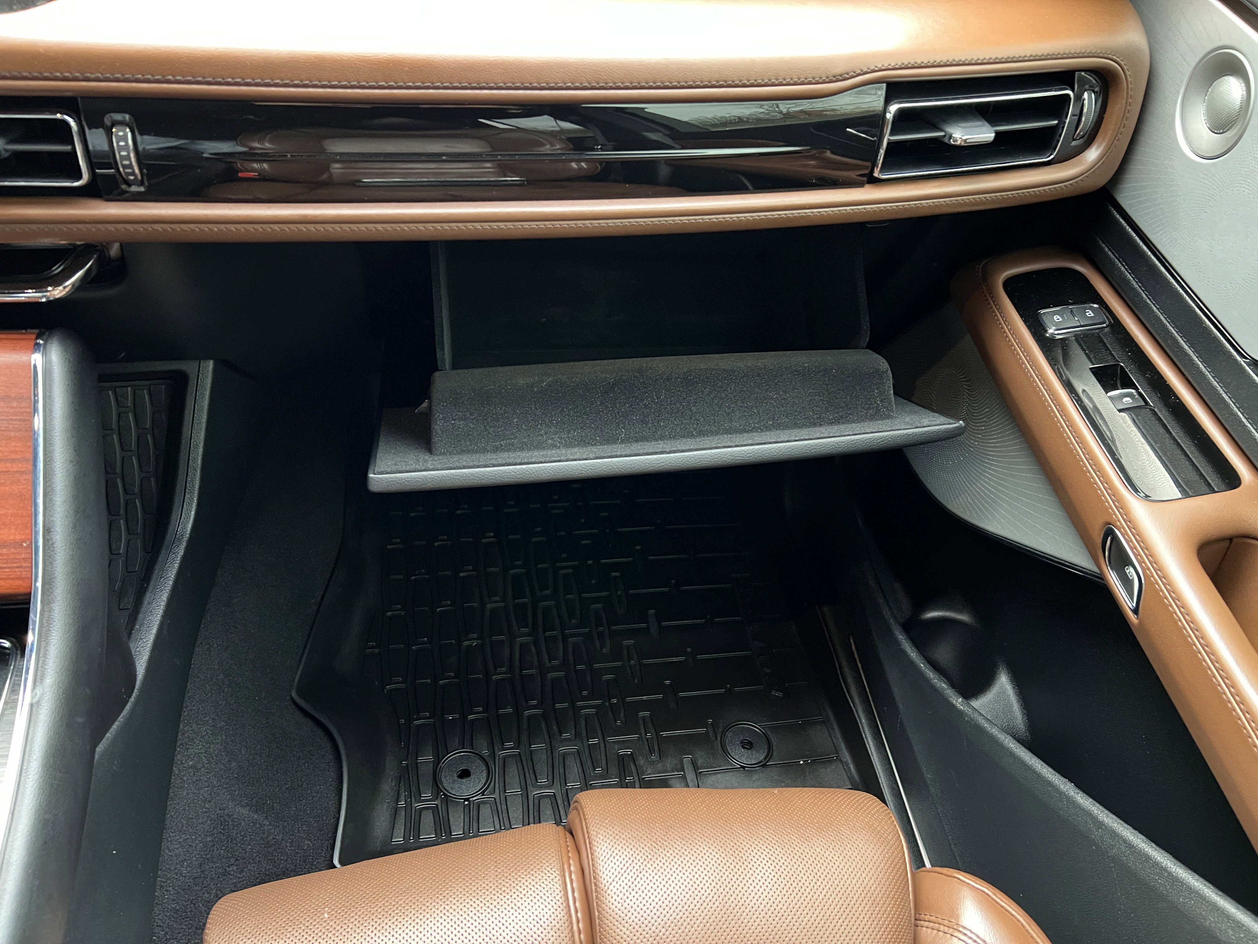 Used 2021 Lincoln Aviator Grand Touring w/ Equipment Group 302A image 38