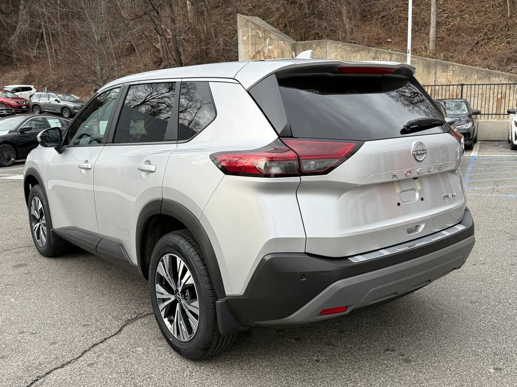 Used 2023 Nissan Rogue SV AWD/4WD image 4