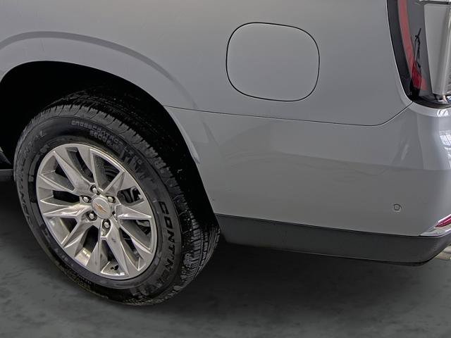 New 2026 Chevrolet Suburban Premier w/ Sun And Tow Package AWD/4WD image 9