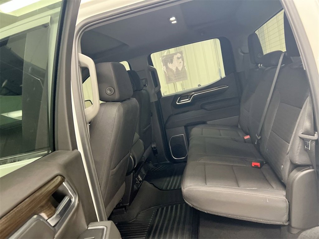 Used 2024 Chevrolet Silverado 1500 LT image 23