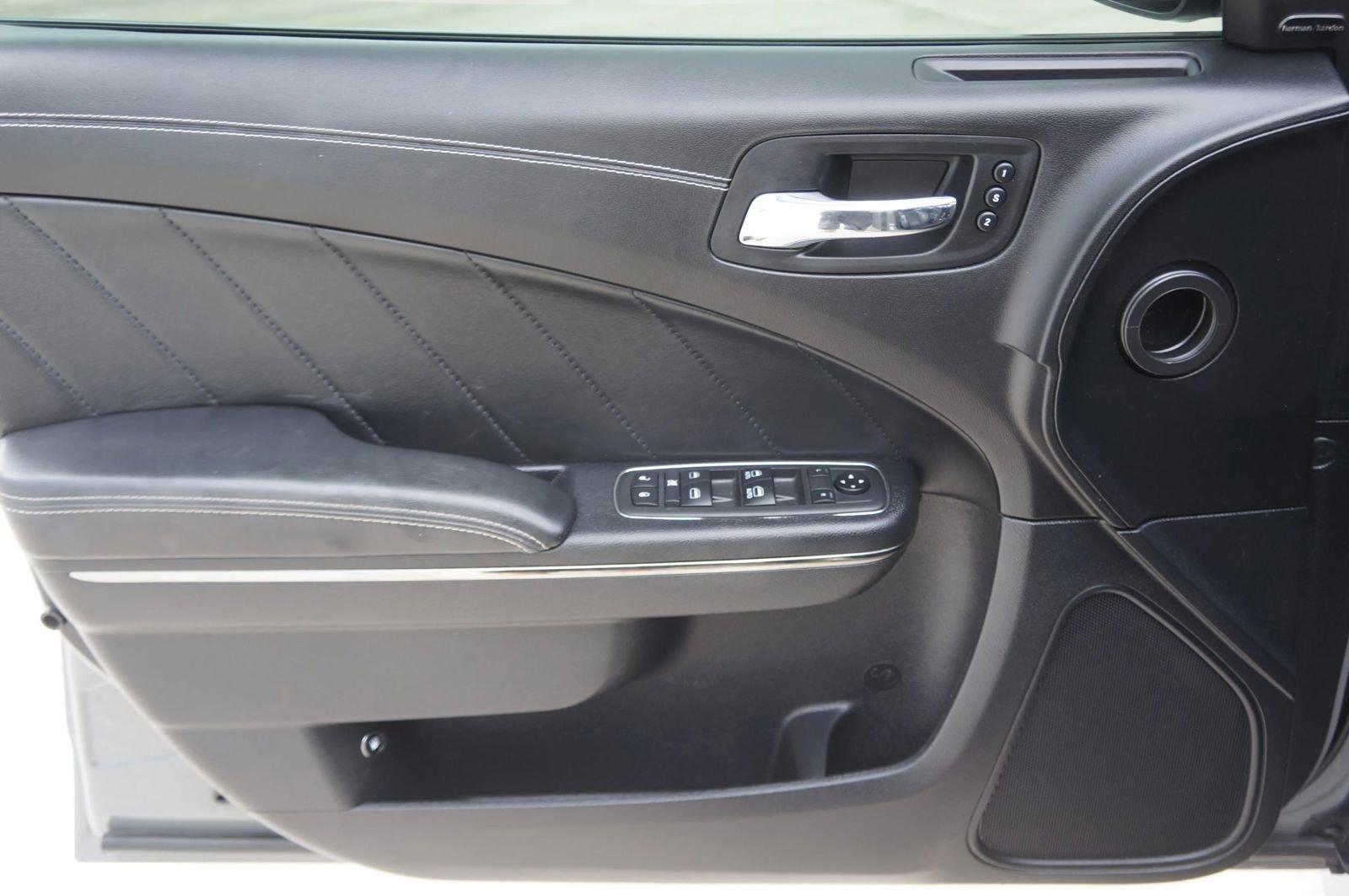 Used 2019 Dodge Charger SRT Hellcat w/ Harman/Kardon Audio Group RWD image 15