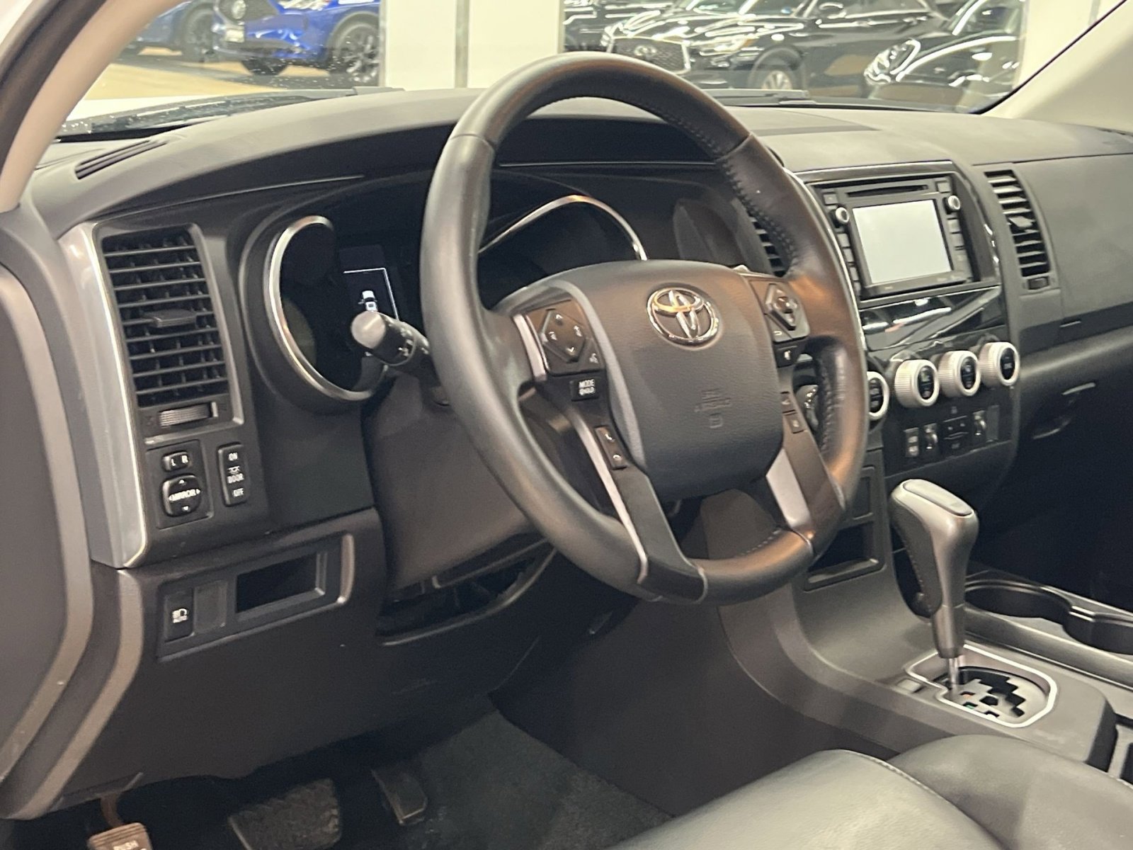Used 2018 Toyota Sequoia TRD Sport AWD/4WD image 14