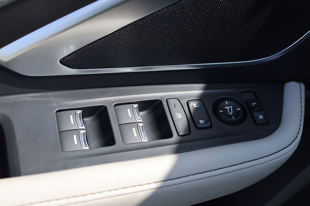 New 2026 Acura RDX SH-AWD image 11