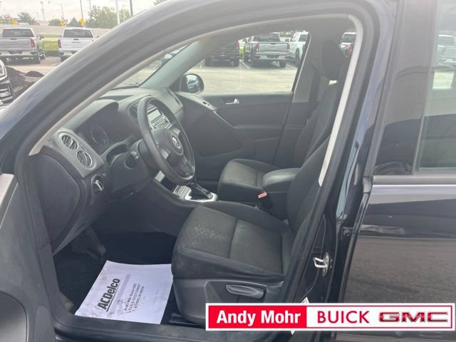 Used 2012 Volkswagen Tiguan S FWD image 19