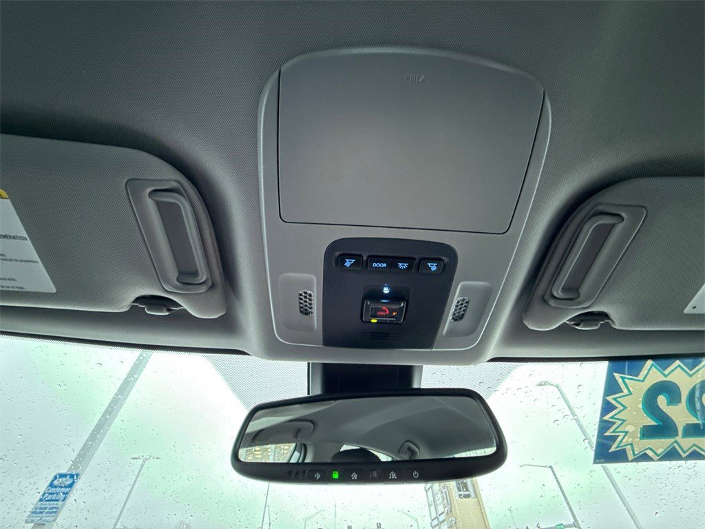 Used 2022 Toyota Camry XSE image 30