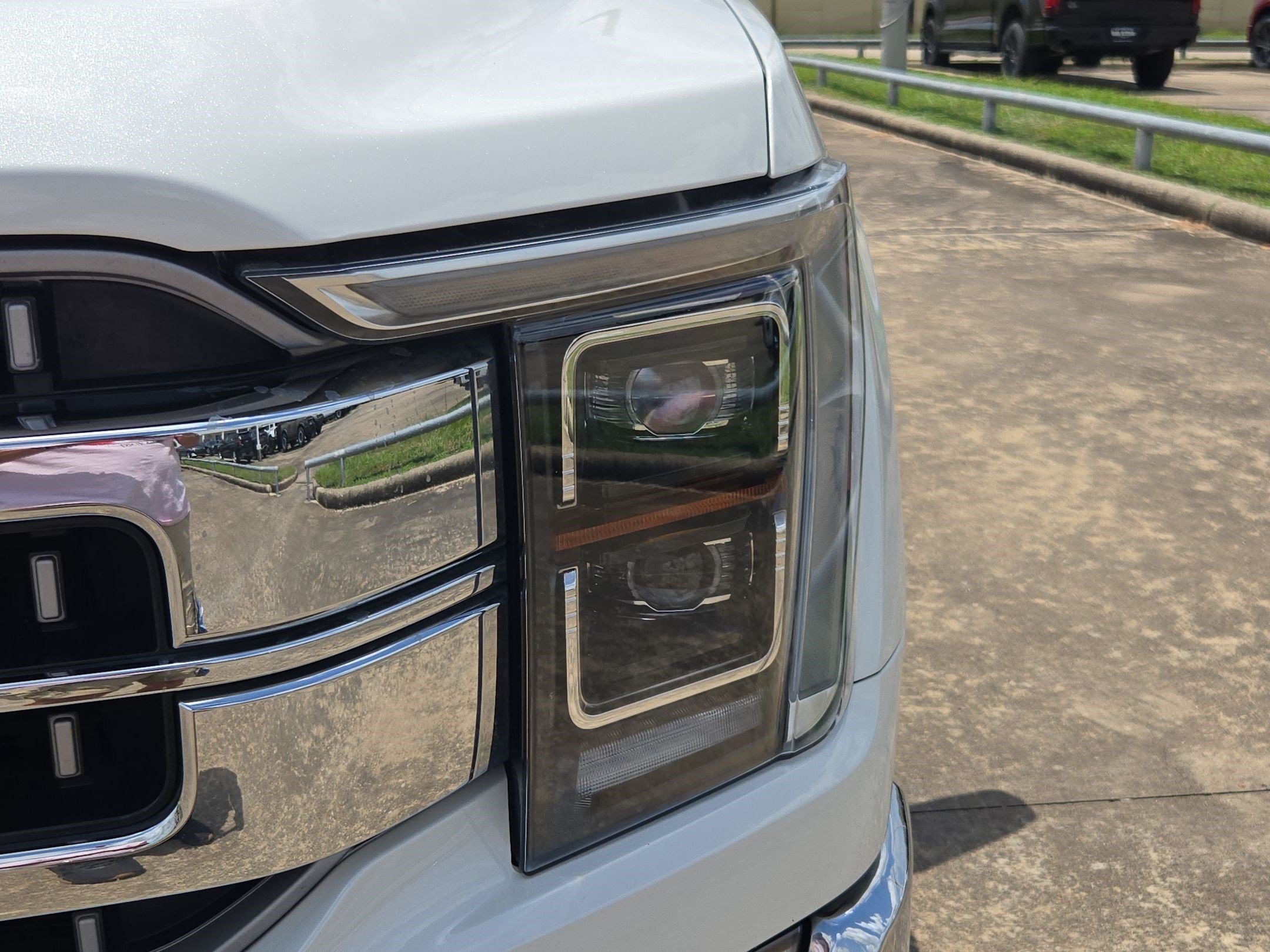 Used 2021 Ford F150 Lariat w/ Equipment Group 502A High AWD/4WD image 11