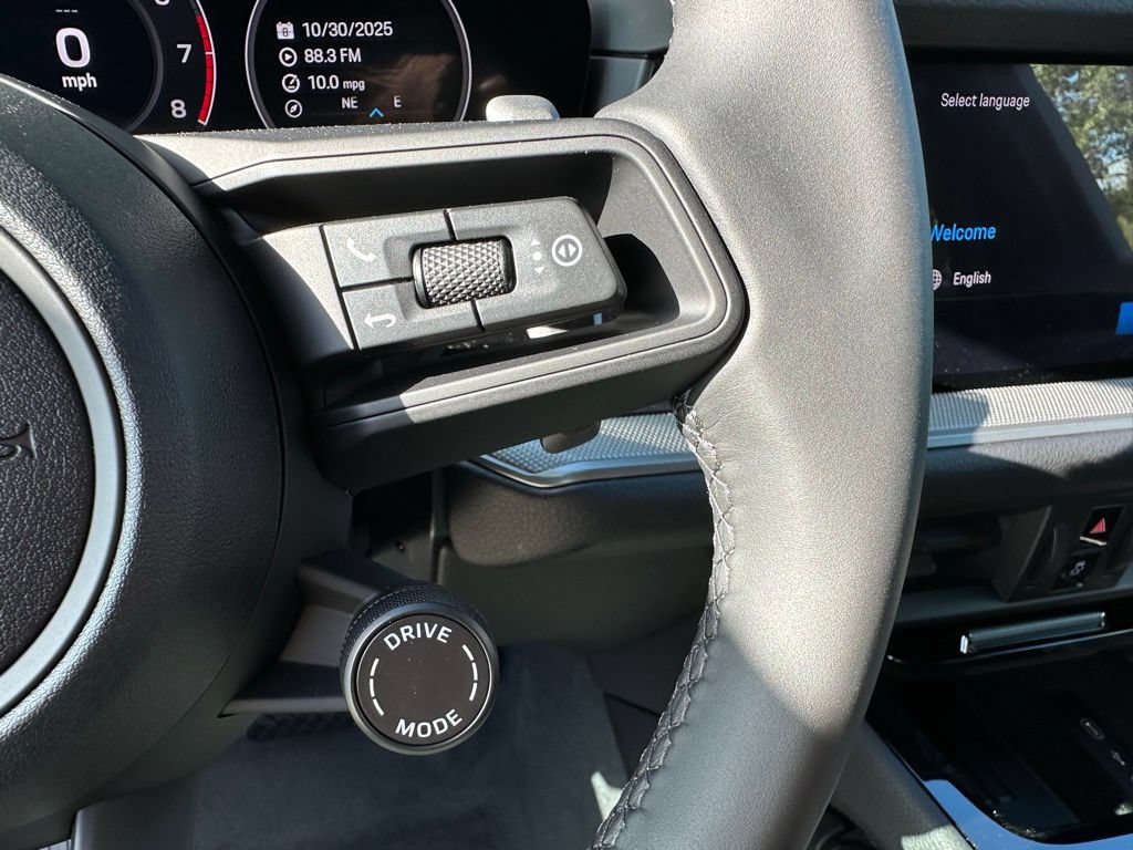 Certified 2026 Porsche Cayenne AWD/4WD image 16
