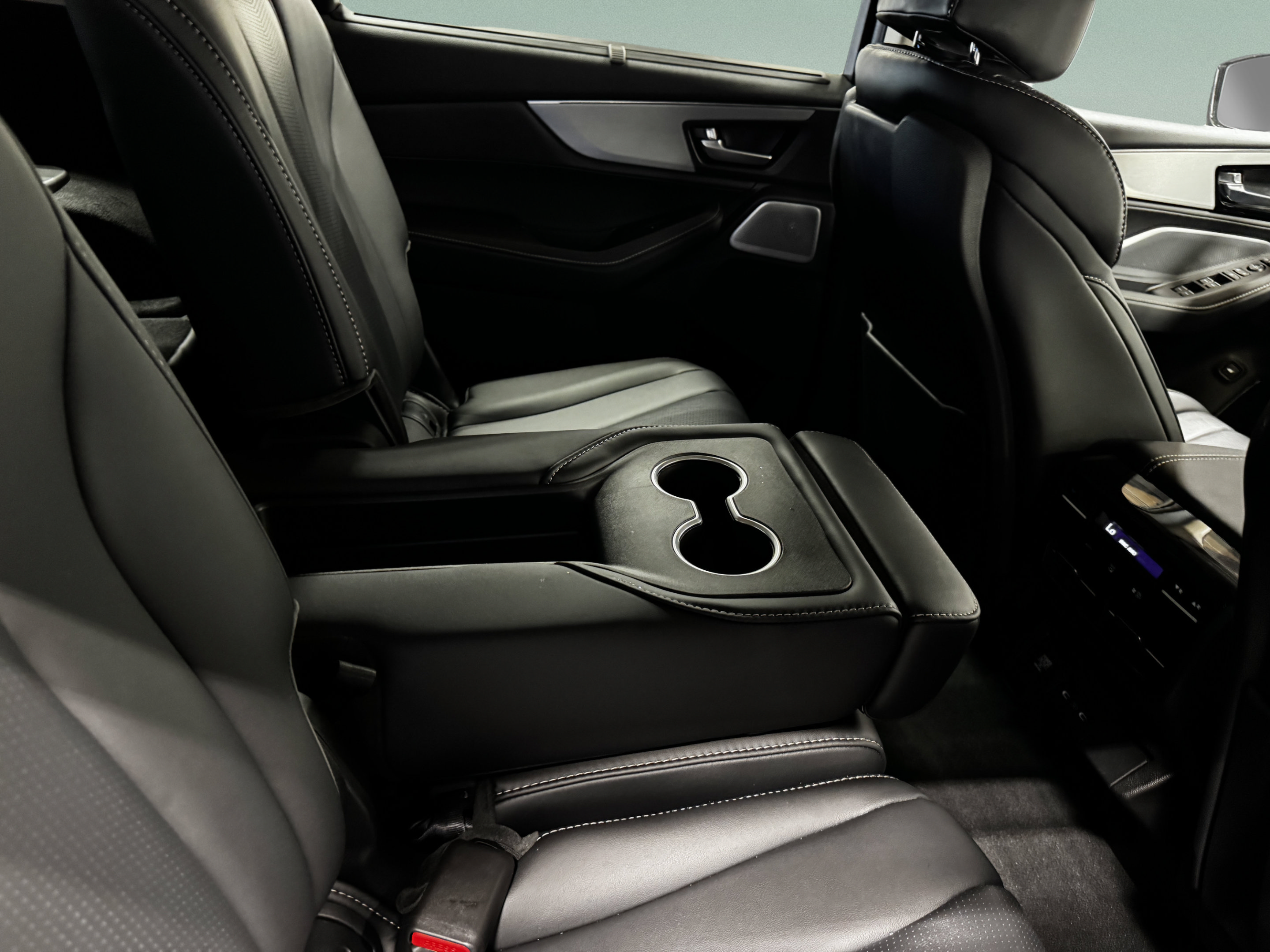 Certified 2026 Acura MDX w/ Technology Package FWD image 29