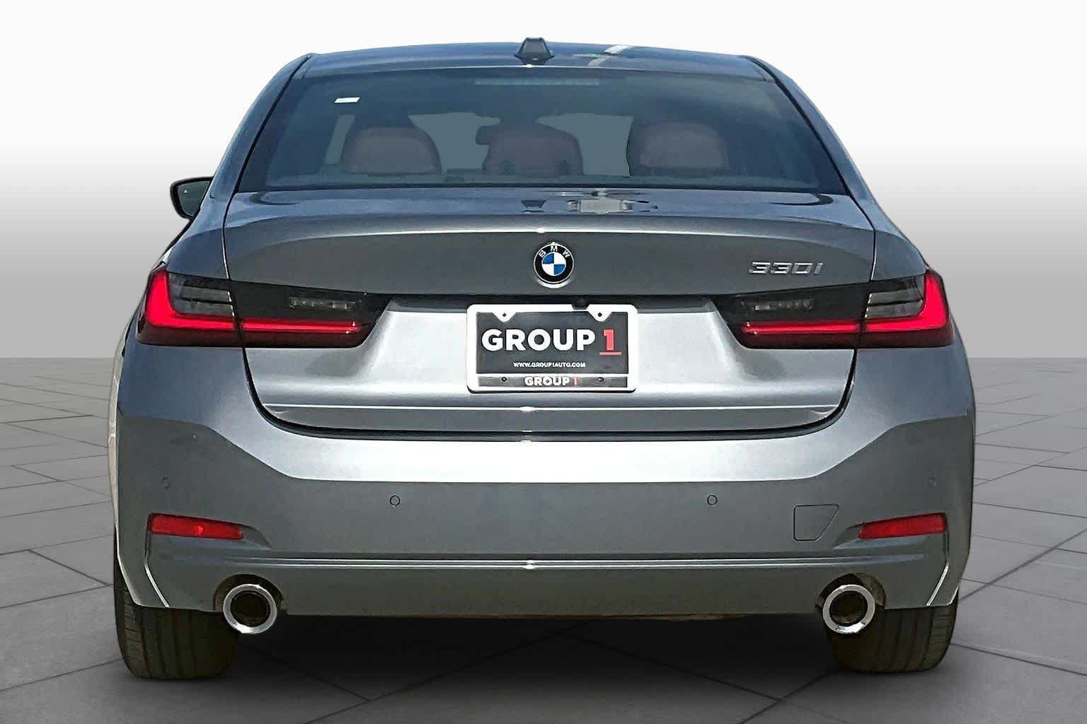 Used 2025 BMW 330i Sedan RWD image 4