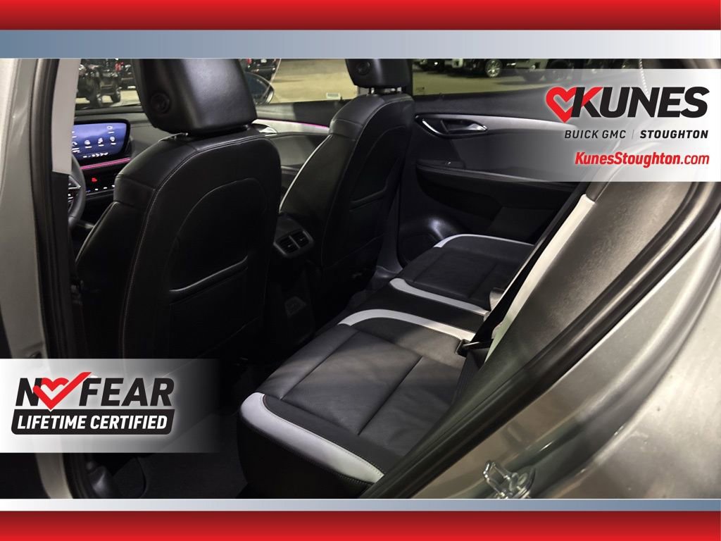 Used 2024 Buick Envision Sport Touring image 21