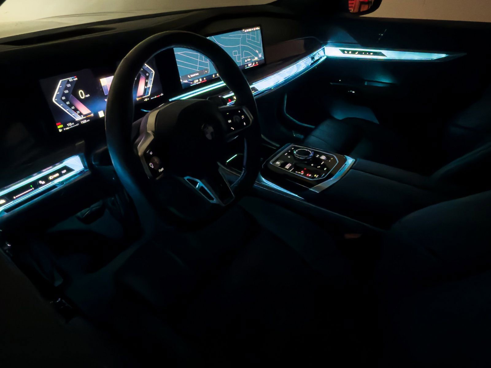 Used 2023 BMW 740i w/ Executive Package image 11