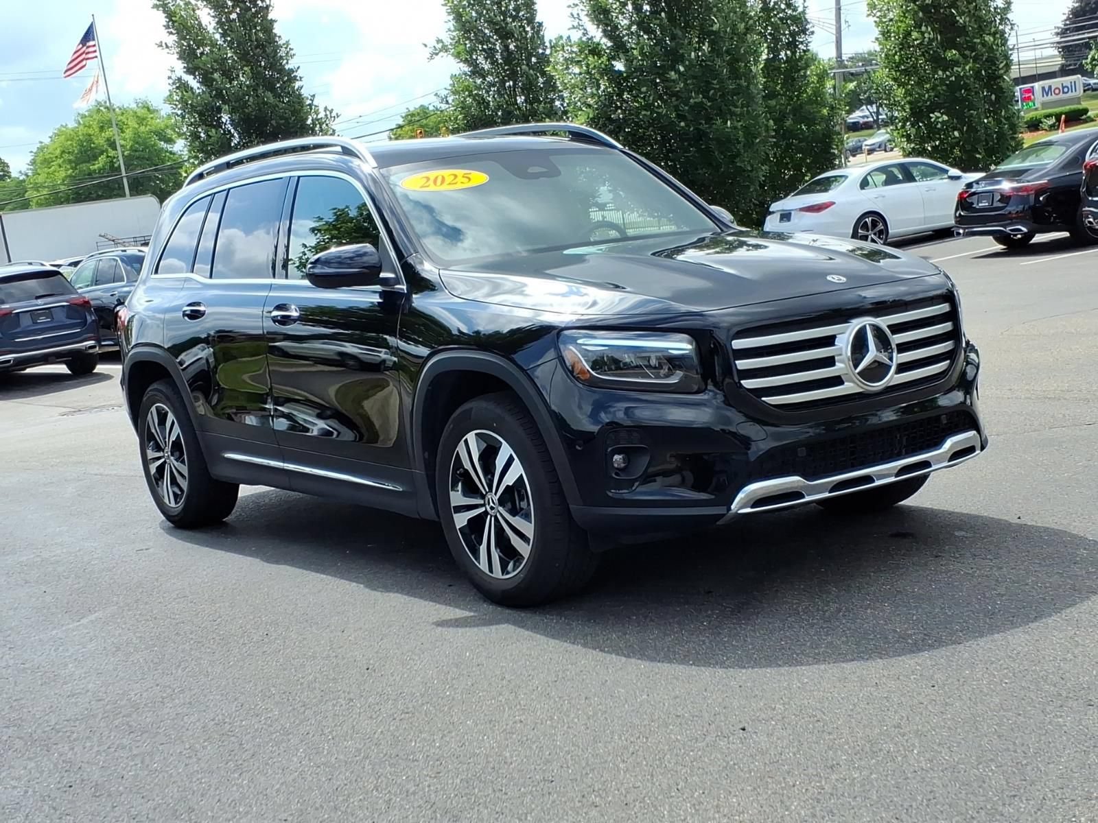 Certified 2025 Mercedes-Benz GLB 250 4MATIC image 8