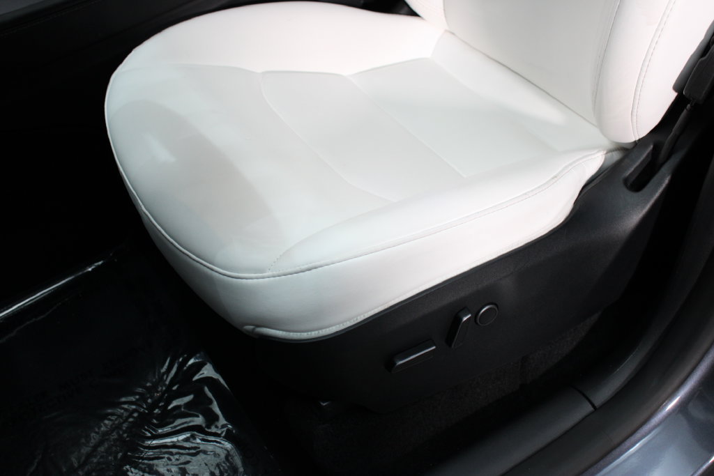 Used 2023 Tesla Model Y Long Range AWD/4WD image 8