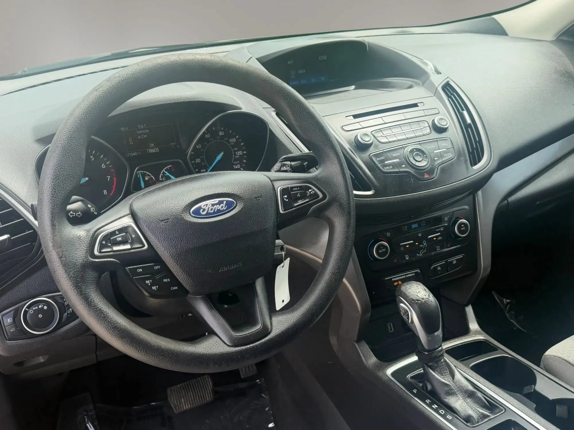 Used 2018 Ford Escape SE FWD image 17