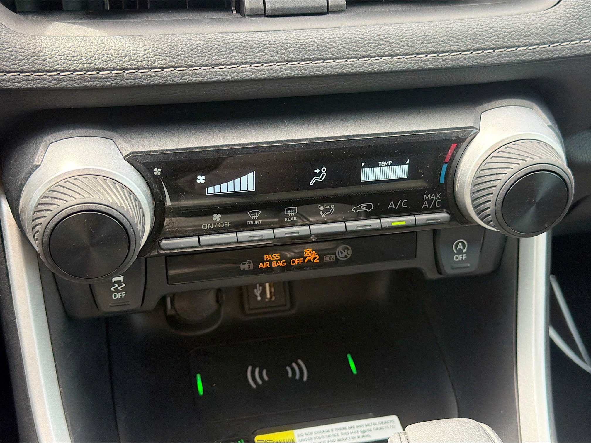 Used 2024 Toyota RAV4 LE image 30