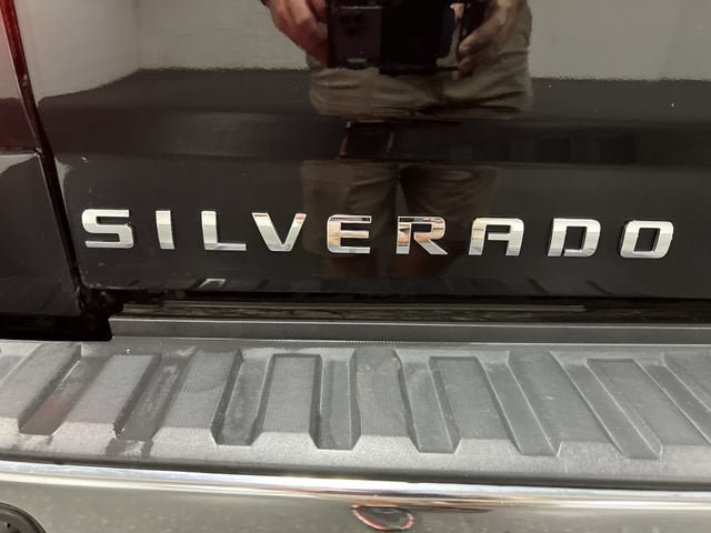 Certified 2018 Chevrolet Silverado 1500 LT w/ LT Convenience Package AWD/4WD image 28