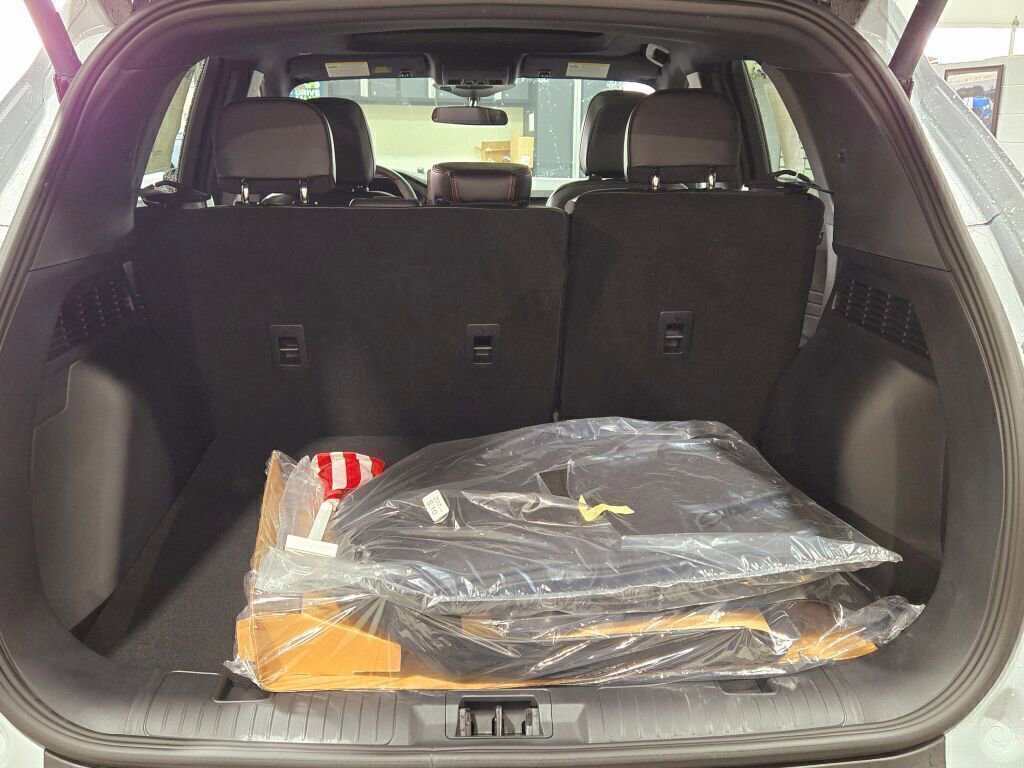 New 2025 Ford Escape ST-Line w/ Tech Pack #1 image 16
