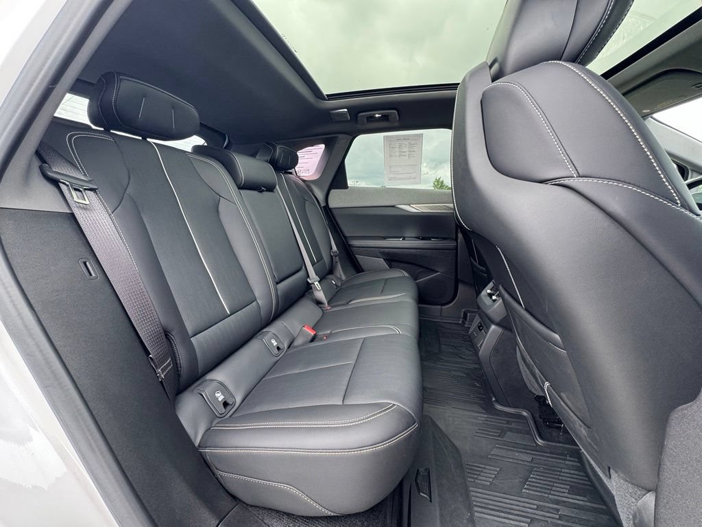 Used 2025 Cadillac Optiq Luxury 2 w/ LPO, Floor Liner Package AWD/4WD image 35