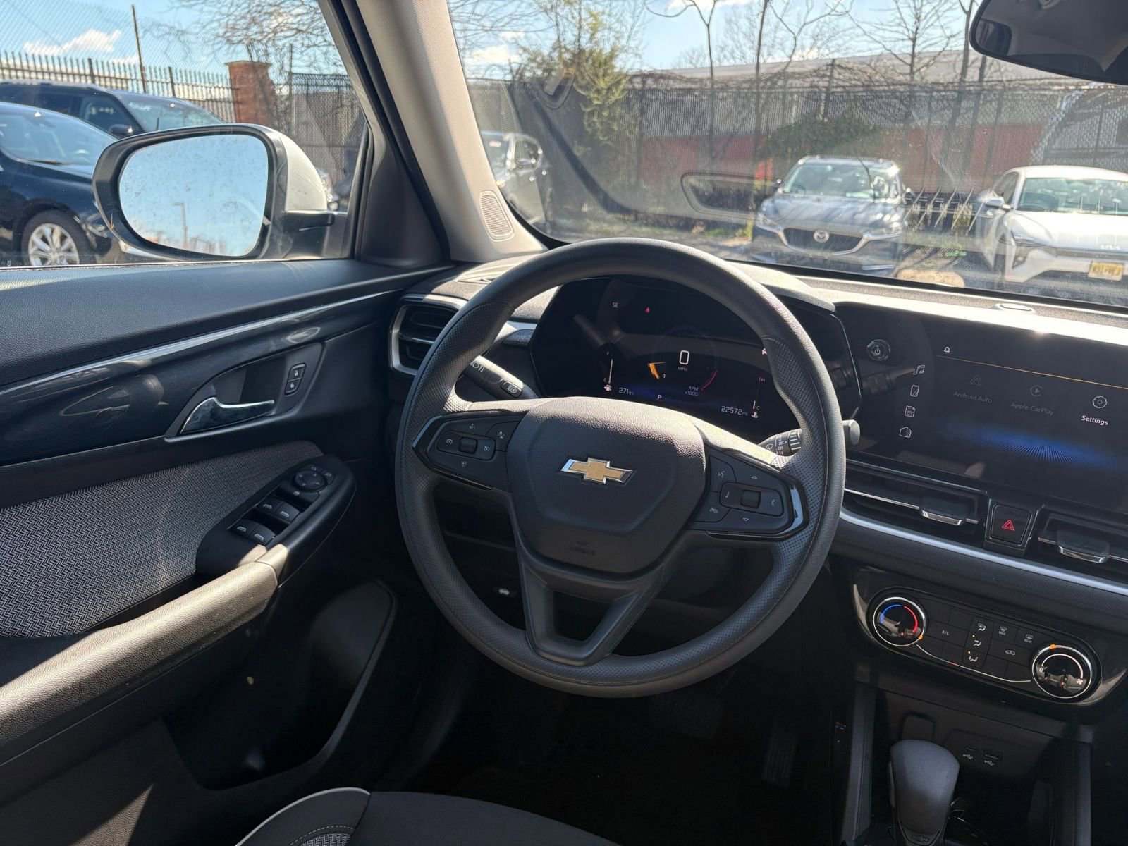 Used 2025 Chevrolet TrailBlazer LT image 33