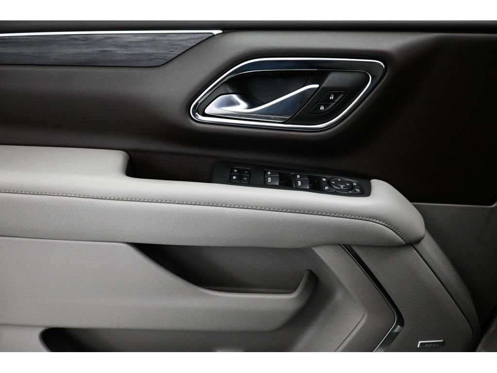 Used 2022 GMC Yukon SLT w/ SLT Luxury Package AWD/4WD image 8
