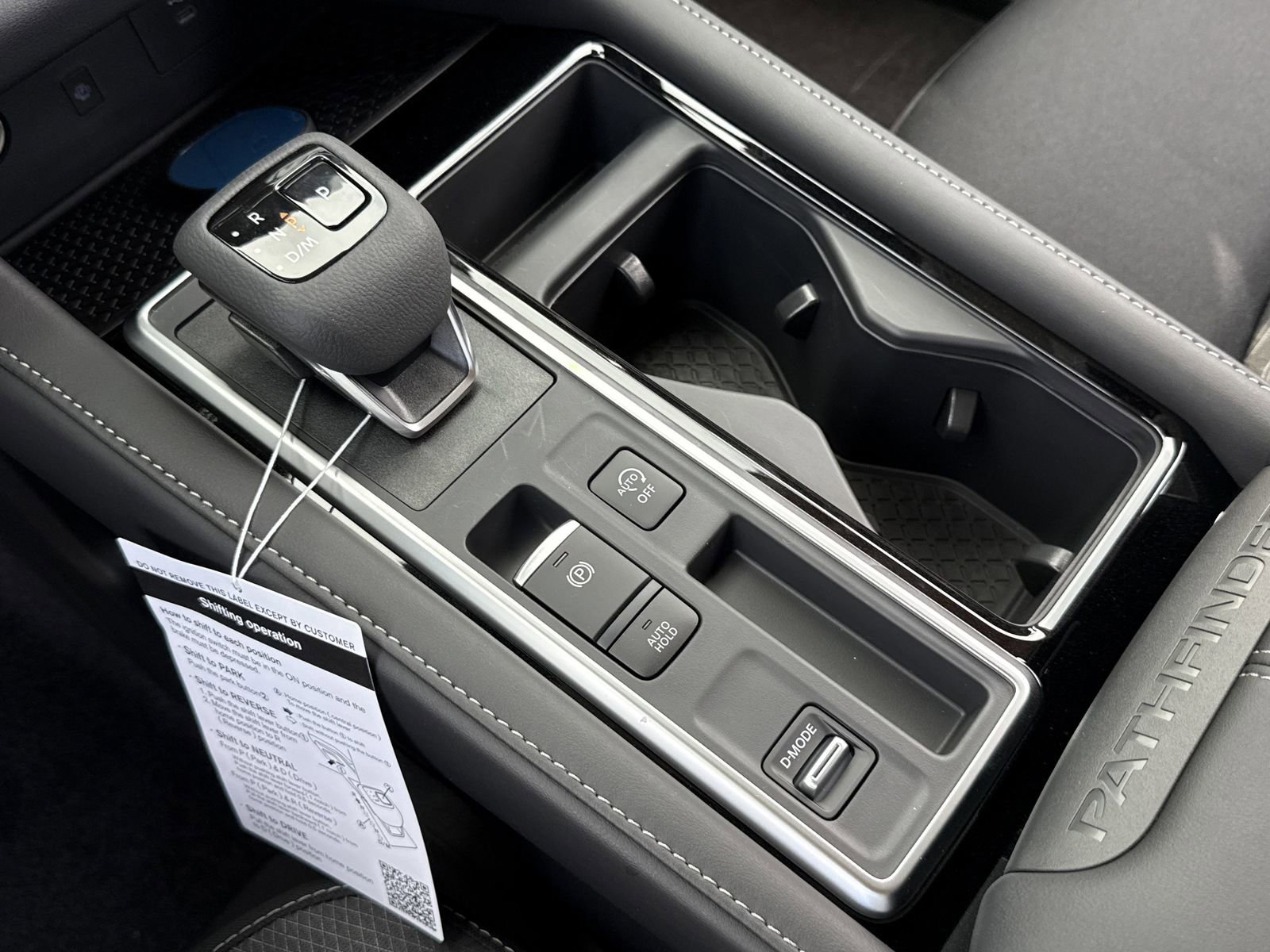 New 2026 Nissan Pathfinder SV w/ SV Premium Package FWD image 9