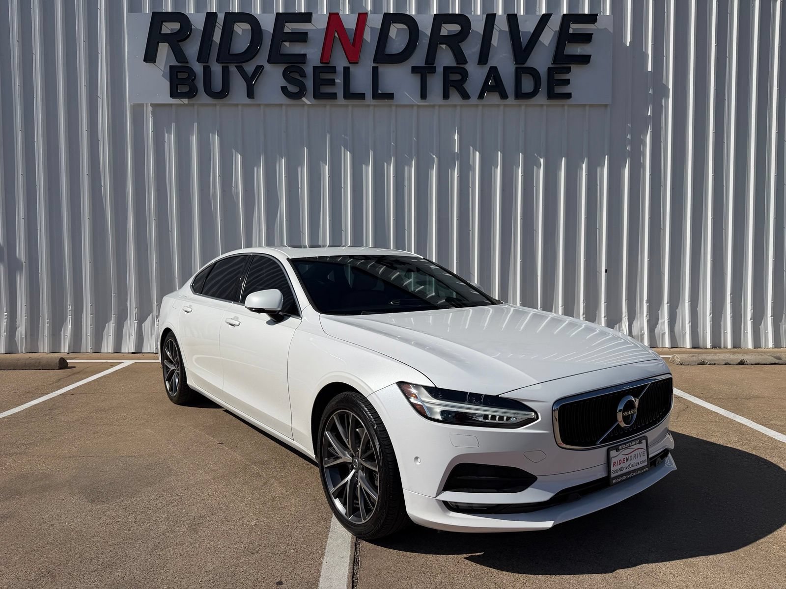 Used 2018 Volvo S90 T5 Momentum w/ Convenience Package AWD/4WD image 9