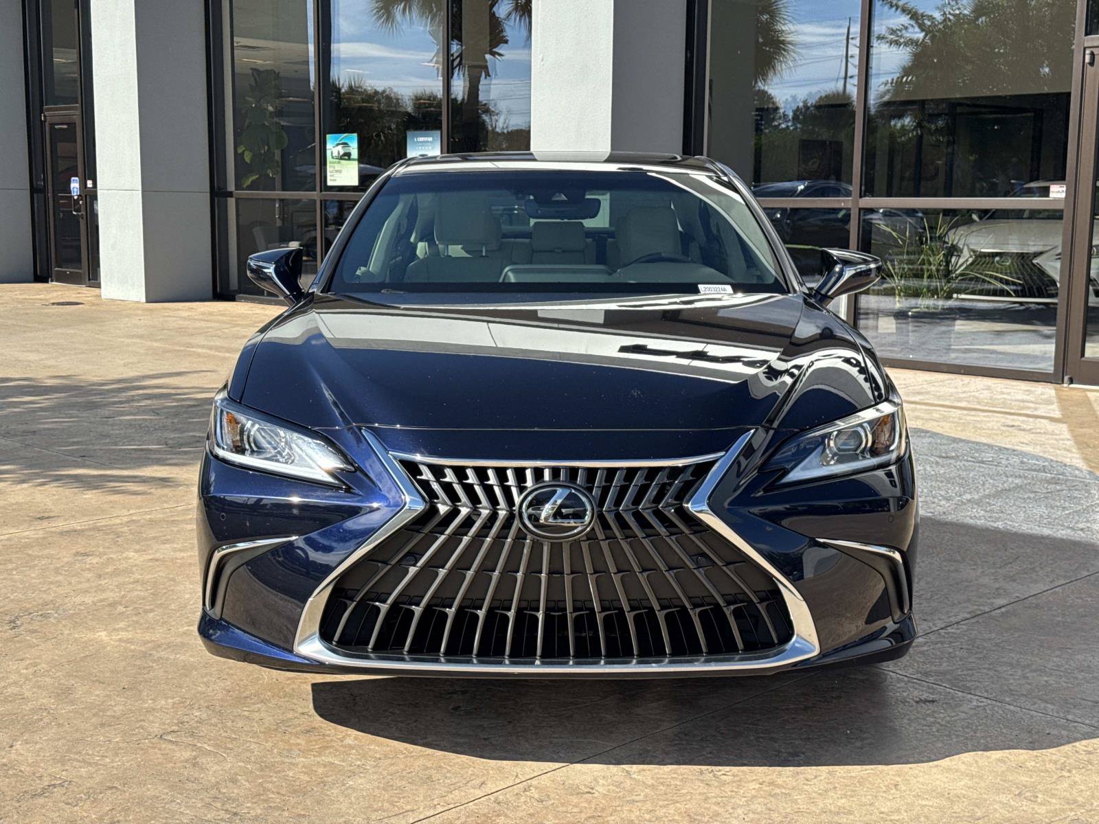 Used 2024 Lexus ES 350 w/ Premium Package FWD image 8