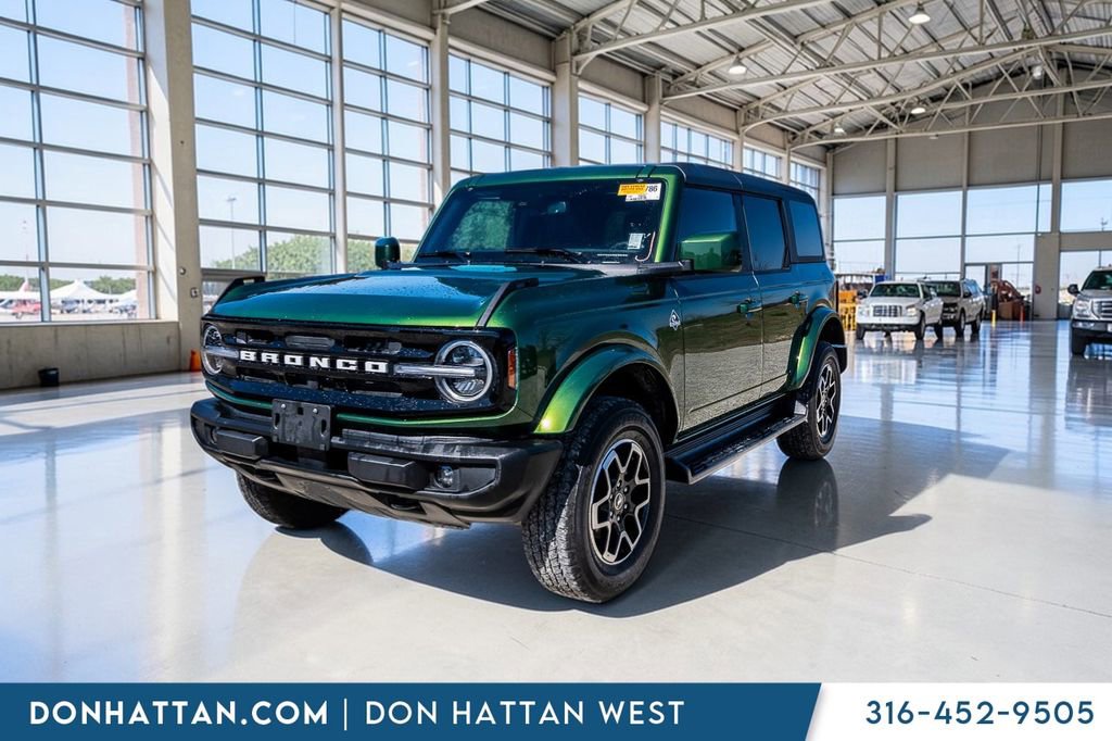 Used 2025 Ford Bronco Outer Banks image 26