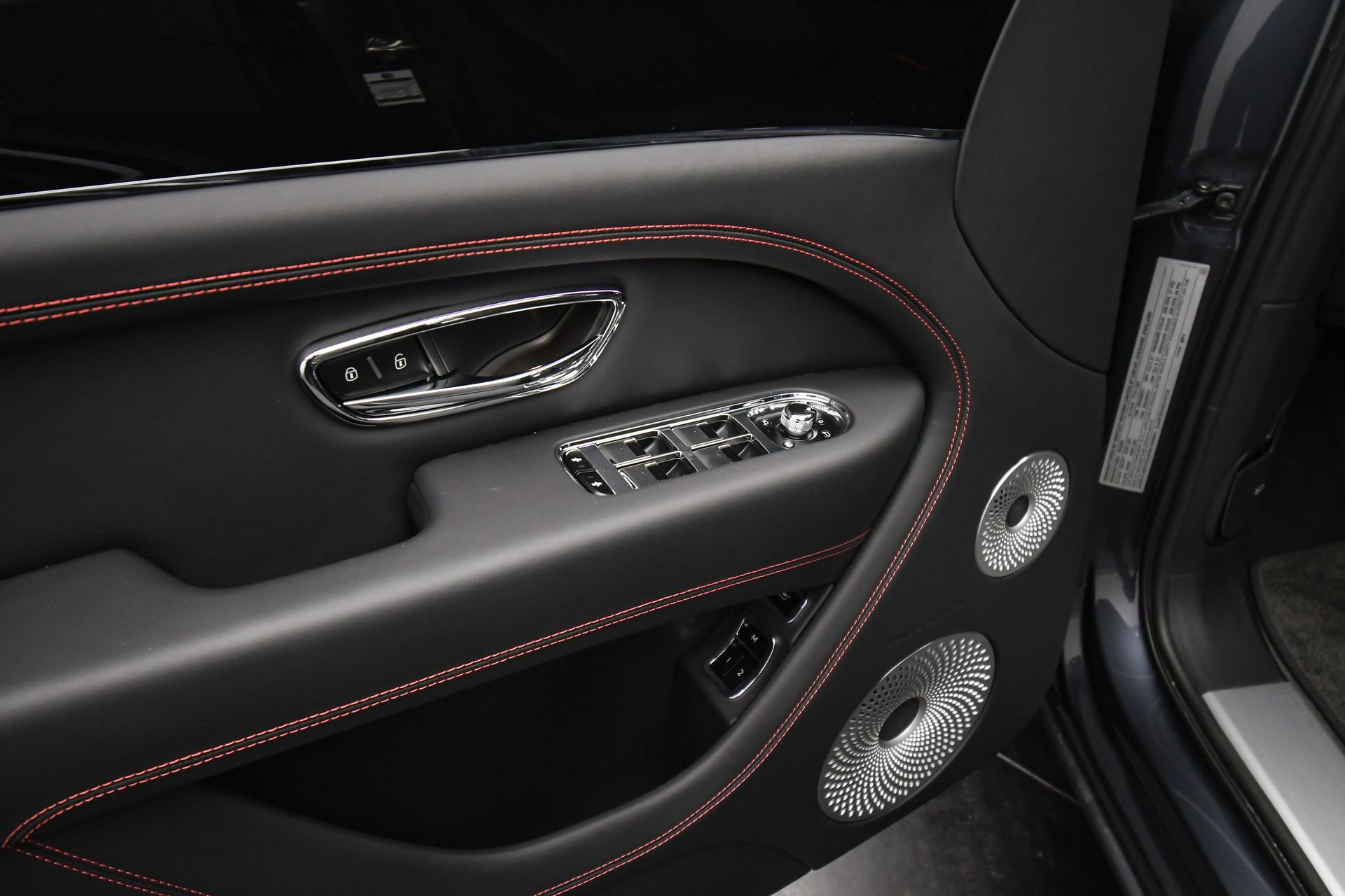 New 2025 Bentley Bentayga image 41