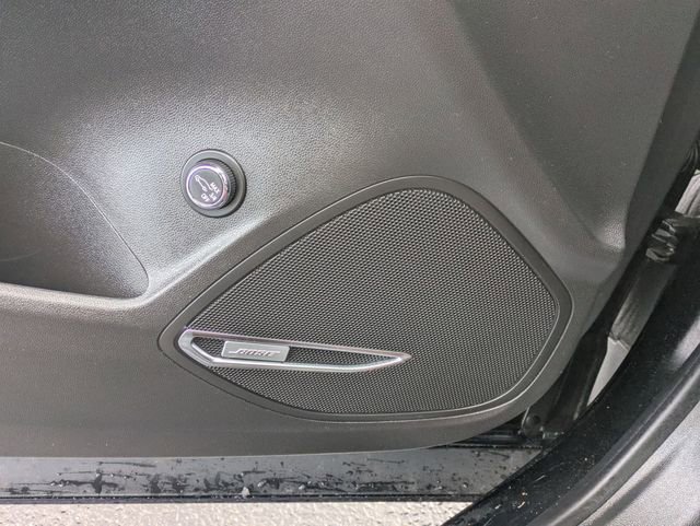Used 2023 Buick Envision Essence w/ Technology Package I image 13