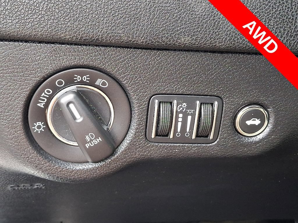 Used 2015 Chrysler 300 Limited w/ Driver Convenience Group AWD/4WD image 23