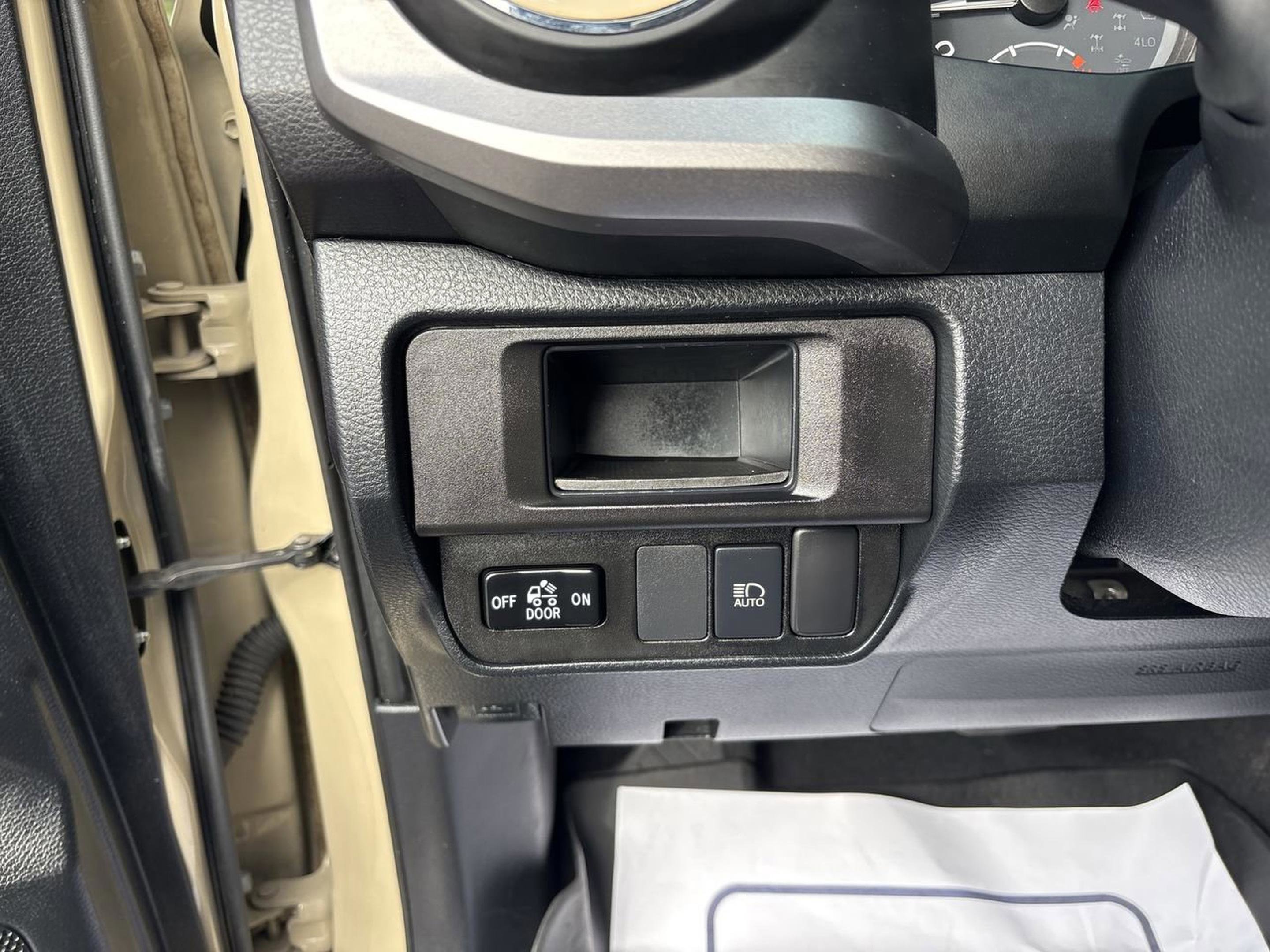 Used 2019 Toyota Tacoma SR5 image 14