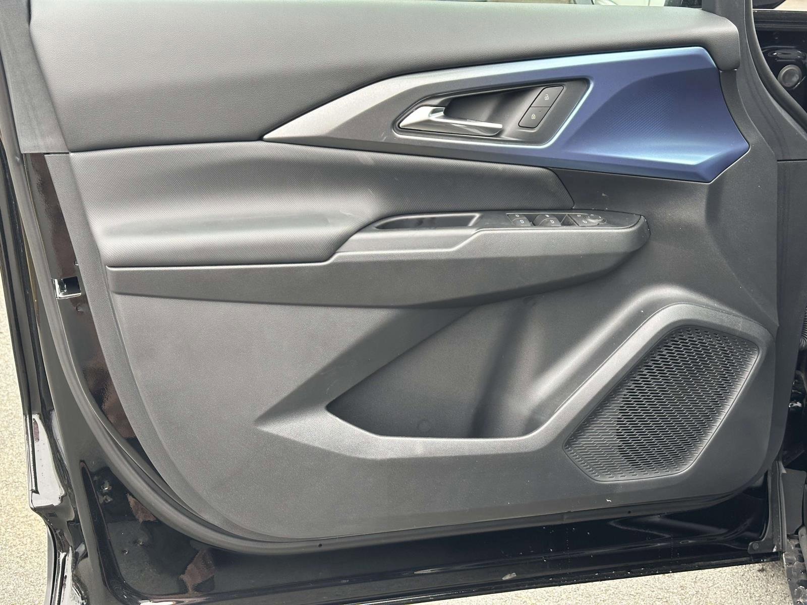 New 2026 Chevrolet Equinox EV LT image 19