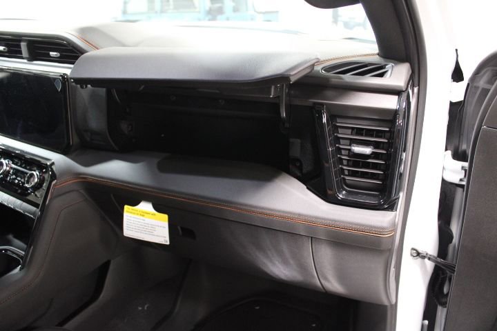 New 2026 GMC Sierra 1500 AT4 w/ Technology Package AWD/4WD image 29