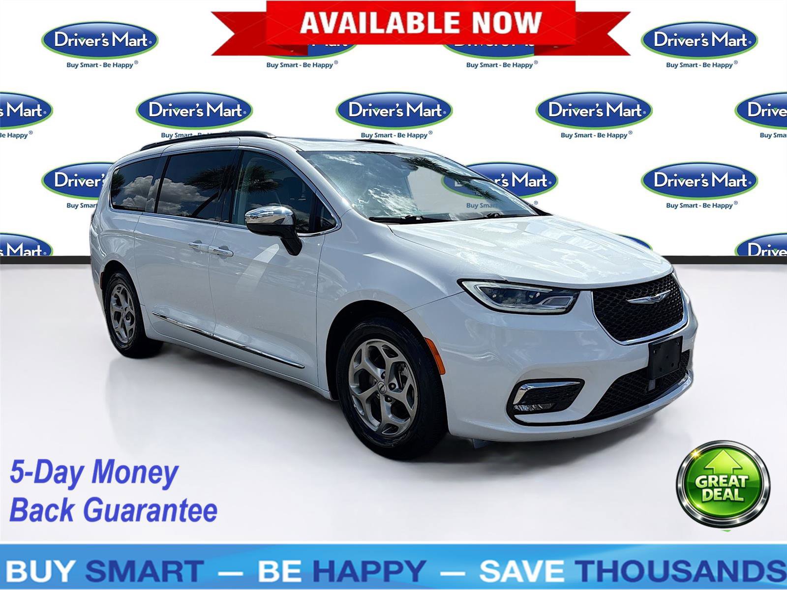 Used 2023 Chrysler Pacifica Limited image 1