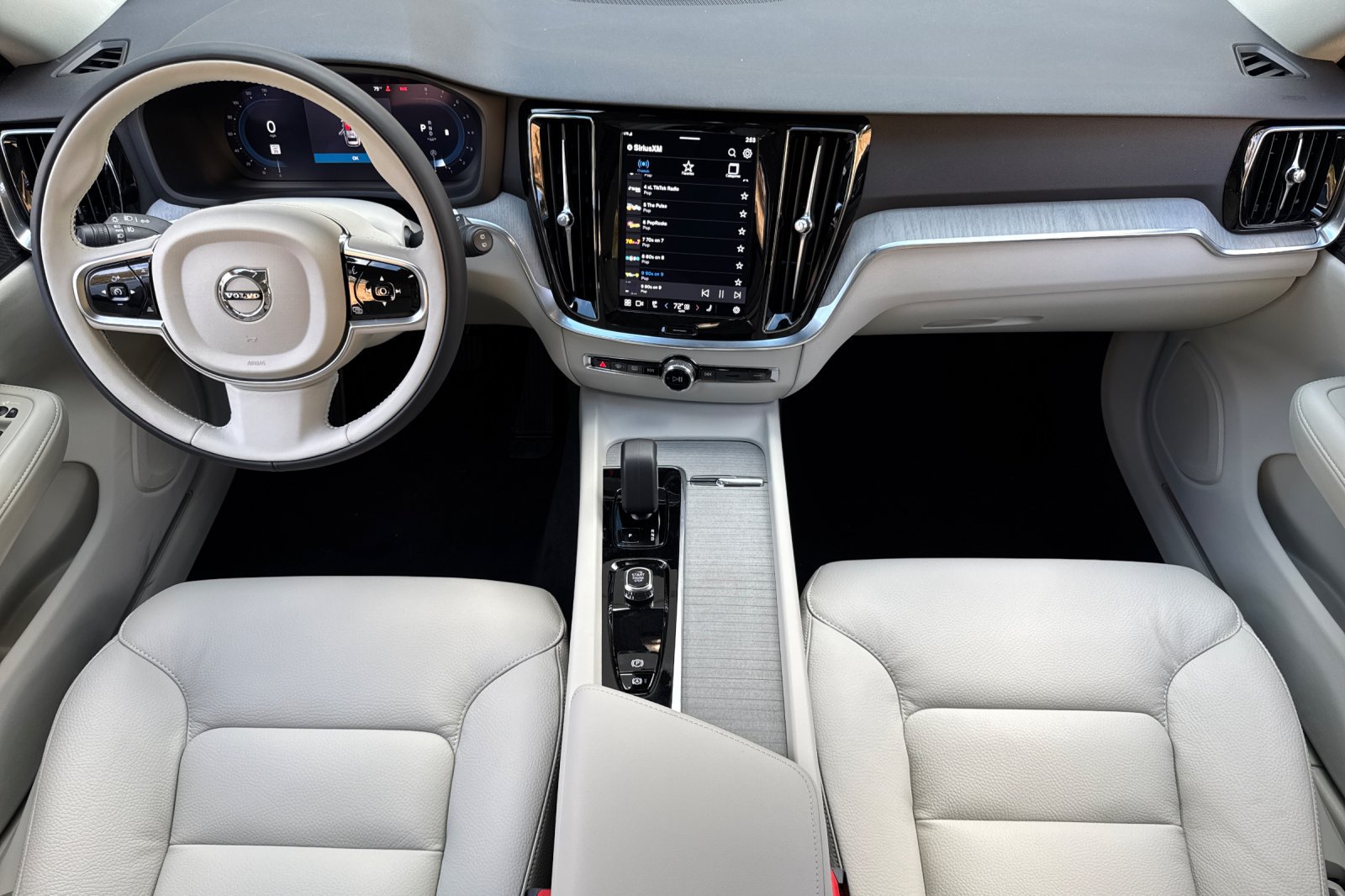 New 2025 Volvo V60 B5 Cross Country Plus w/ Protection Package Premier AWD/4WD image 10