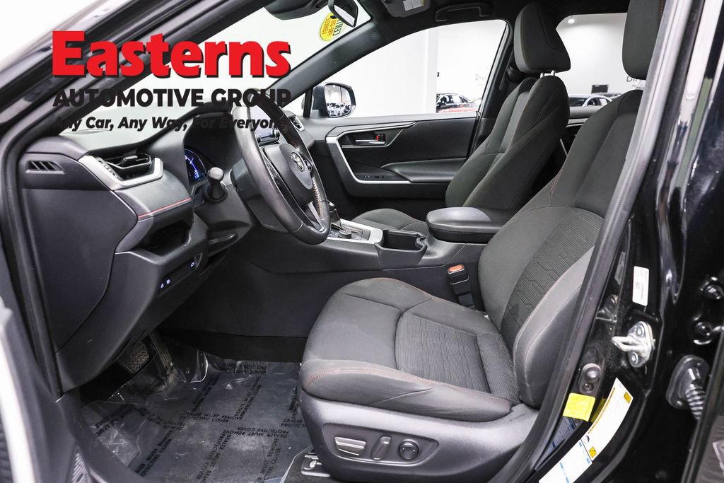 Used 2022 Toyota RAV4 SE AWD/4WD image 14