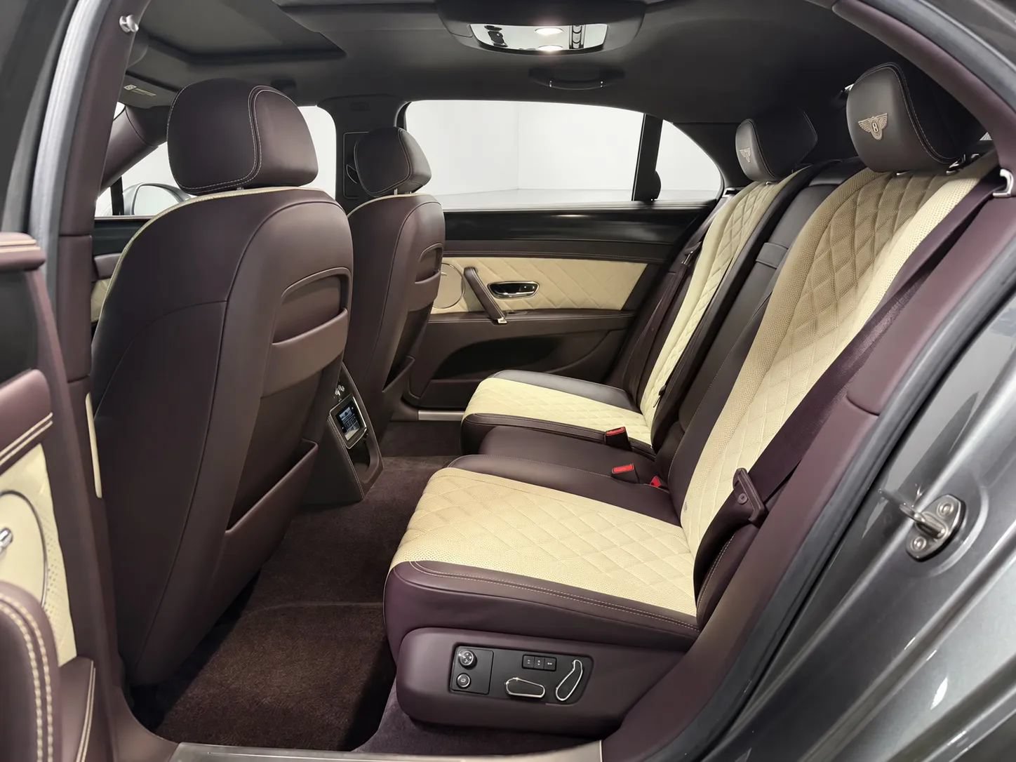 Used 2018 Bentley Flying Spur S W12 AWD/4WD image 15