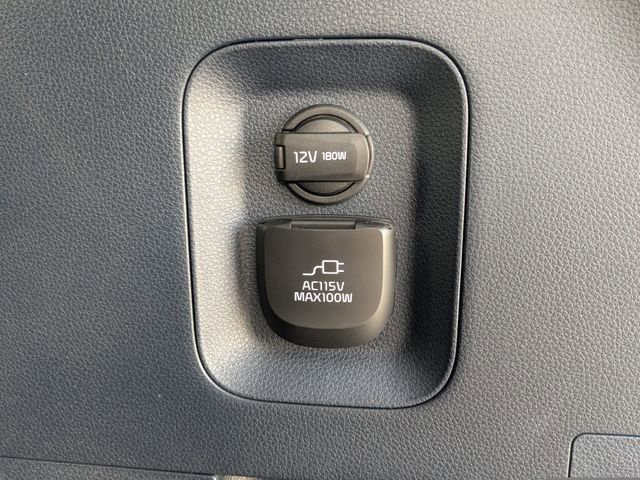 Certified 2025 Kia Carnival SX Prestige FWD image 13
