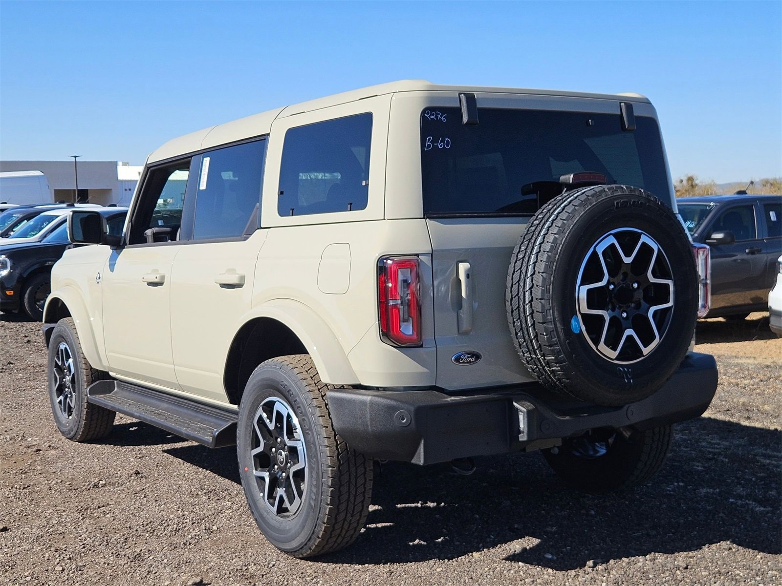 New 2025 Ford Bronco Outer Banks image 8