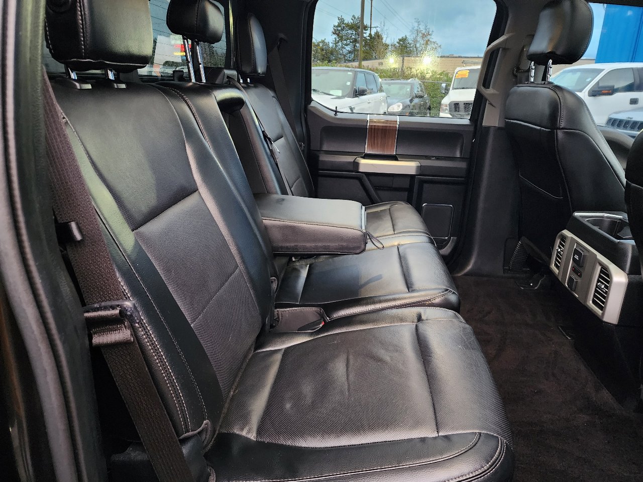 Used 2015 Ford F150 Lariat w/ Equipment Group 502A Luxury image 22