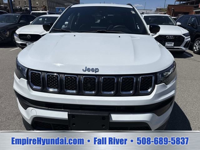 Used 2023 Jeep Compass Latitude w/ Sun and Sound Group AWD/4WD image 12